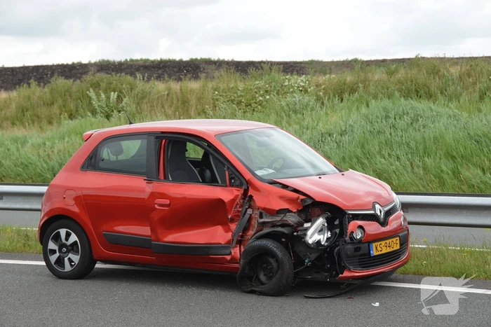 Politiewagen betrokken bij aanrijding op snelweg