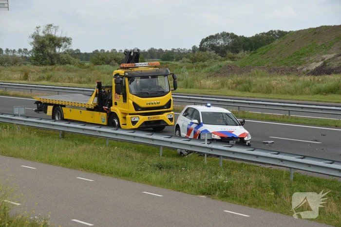 Politiewagen betrokken bij aanrijding op snelweg