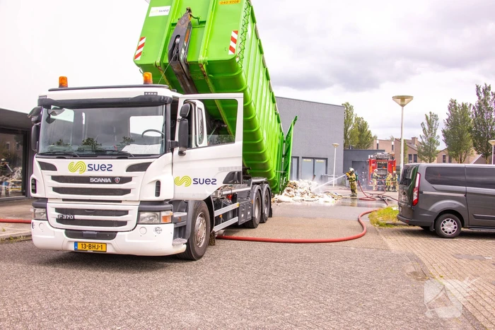 Afvalcontainer vliegt in brand Piet Klerkx