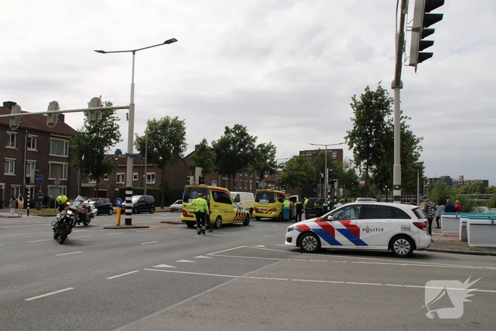 Aanrijding tussen bakfiets en auto