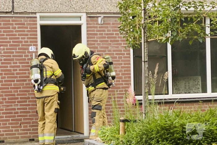 Pan op vuur zet woning vol rook