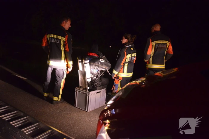Gestolen auto in Aarkanaal aangetroffen