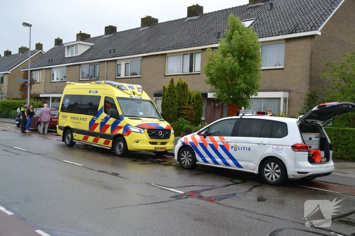 Veel schade na aanrijding tussen twee scooters