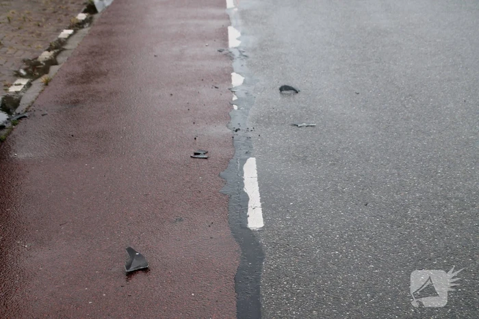 Veel schade na aanrijding tussen twee scooters