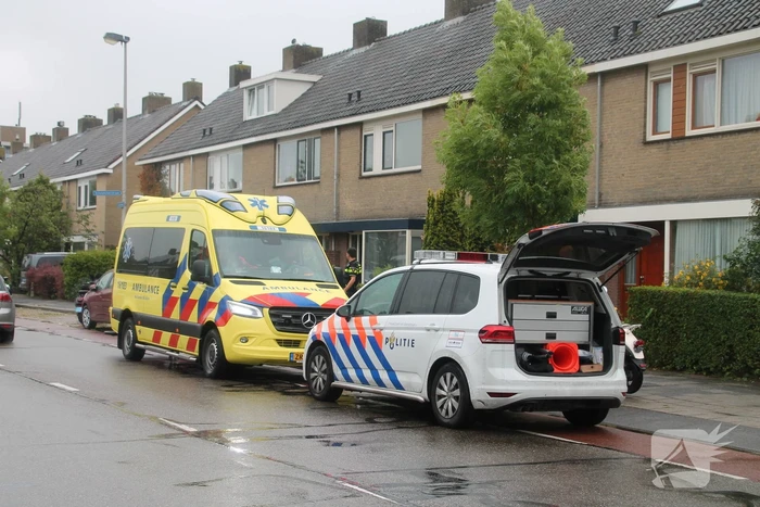 Veel schade na aanrijding tussen twee scooters
