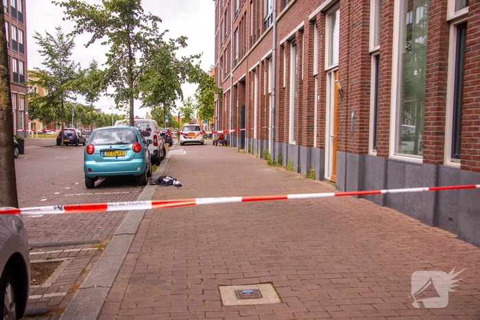 Traumahelikopter landt voor gewonde op straat