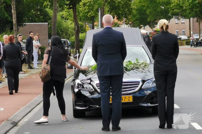 Erehaag voor overleden Shelley (22)