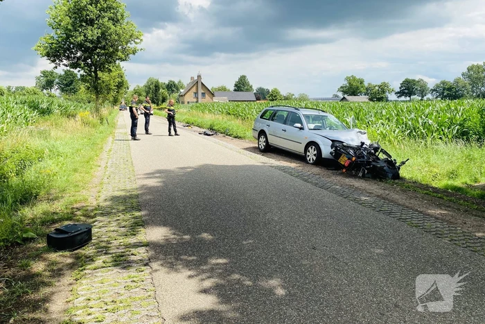 Motorrijder zwaargewond na ongeval
