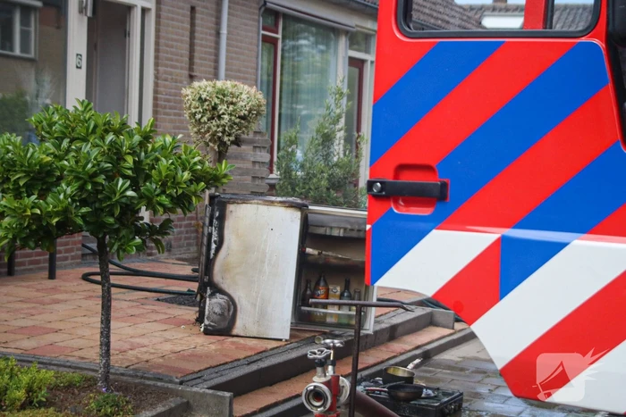 Kat gered uit woning bij keukenbrand
