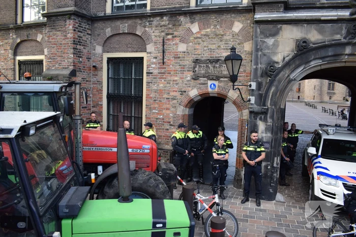 Veel boeren op het buitenhof tegen voerwet