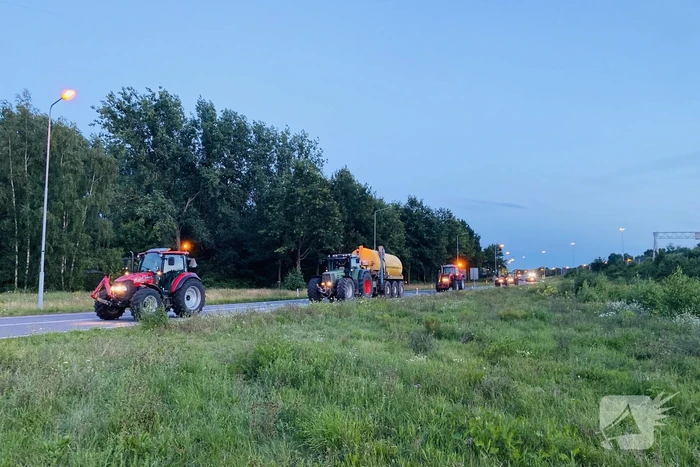 Bozen boeren blokkeren Rijksweg A2