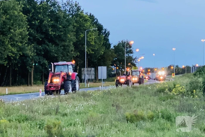 Bozen boeren blokkeren Rijksweg A2