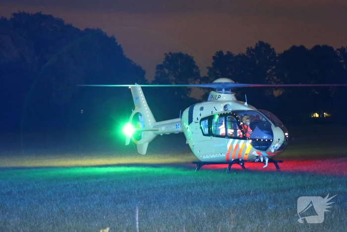 Automobilist rijdt door na ernstig ongeval, twee fietsers zwaargewond