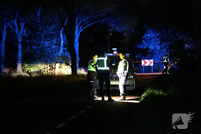 Automobilist rijdt door na ernstig ongeval, twee fietsers zwaargewond
