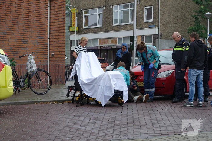 Fietsster gewond bij aanrijding met auto