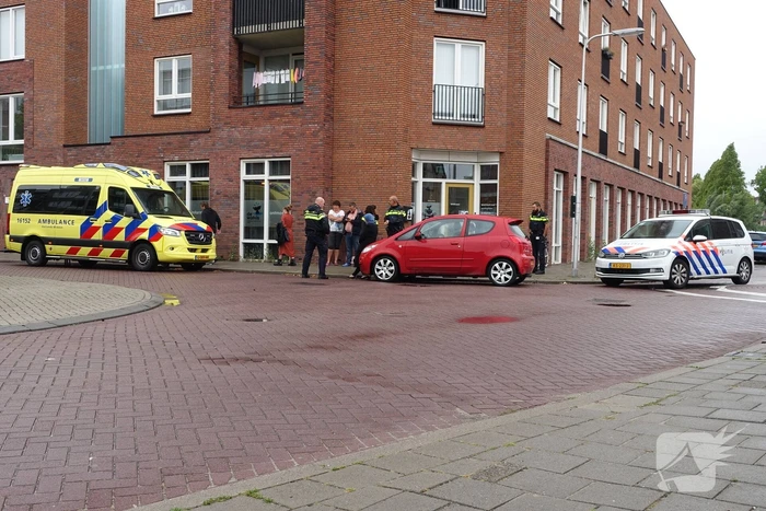 Fietsster gewond bij aanrijding met auto