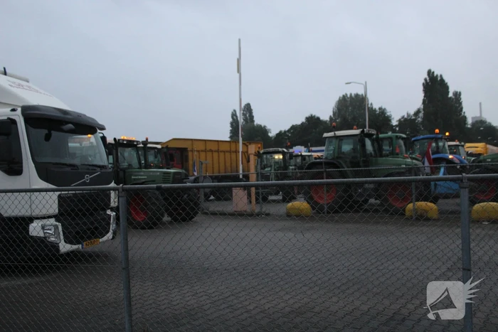 Boerenprotest bij Jumbo distributiecentrum