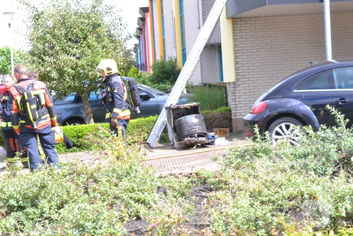 Flinke rookontwikkeling na kortsluiting in droger