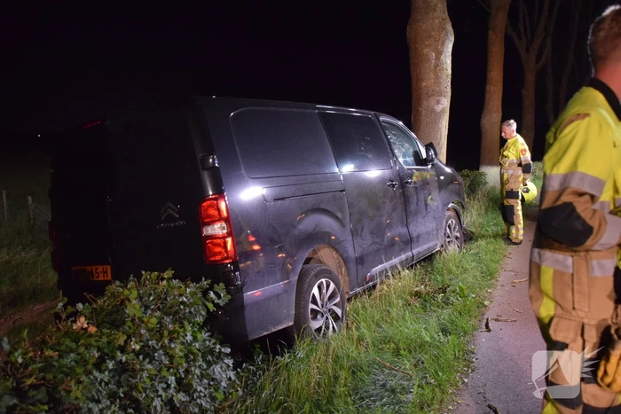 Gewonde en flinke schade bij eenzijdige botsing