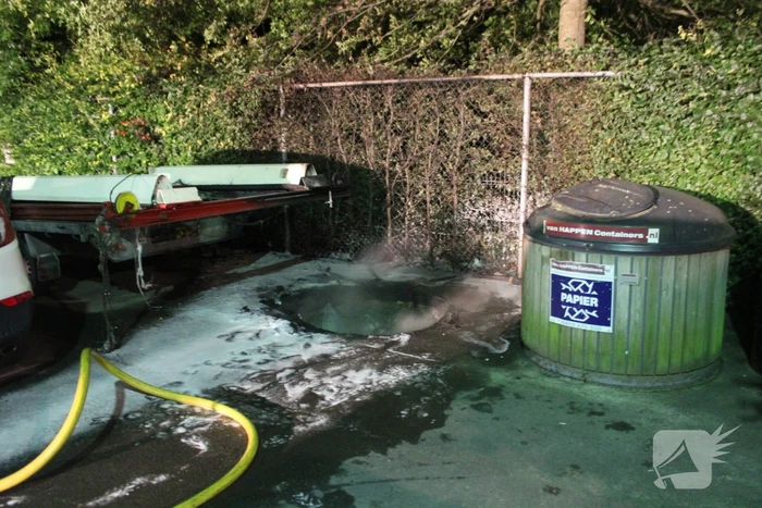 Autobrand blijkt brand in ondergrondse container