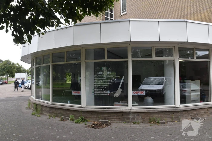 Bedrijfspand voor de tweede keer onder vuur genomen