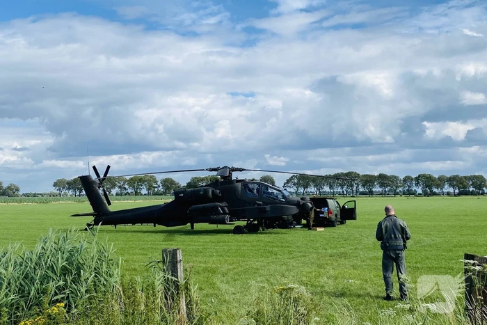 Apache-helikopter maakt voorzorgslanding
