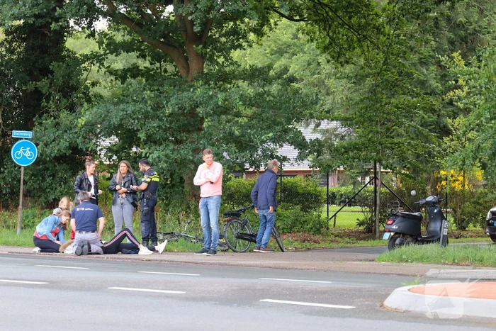 Scooterrijders gewond op fietspad