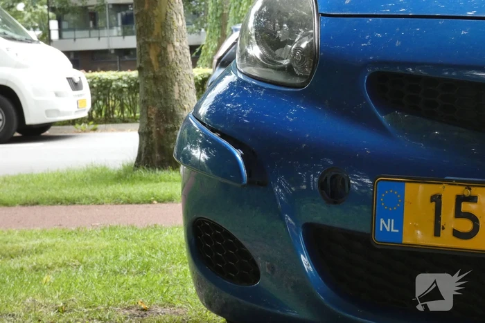 Overstekende fietser aangereden door auto