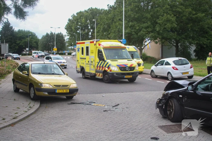 Forse schade bij botsing op kruising