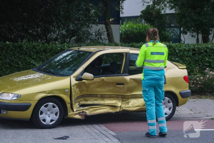 Forse schade bij botsing op kruising