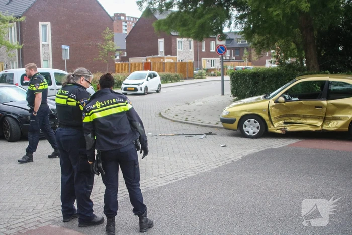 Forse schade bij botsing op kruising