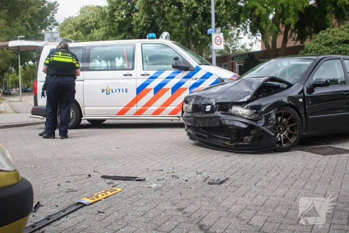 Forse schade bij botsing op kruising