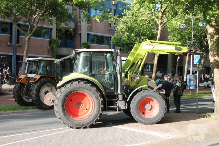 Boeren komen in actie met trekkers in het centrum