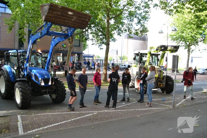 Boeren komen in actie met trekkers in het centrum