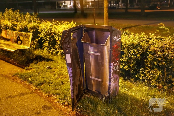 Prullenbak op skatebaan in brand gevlogen