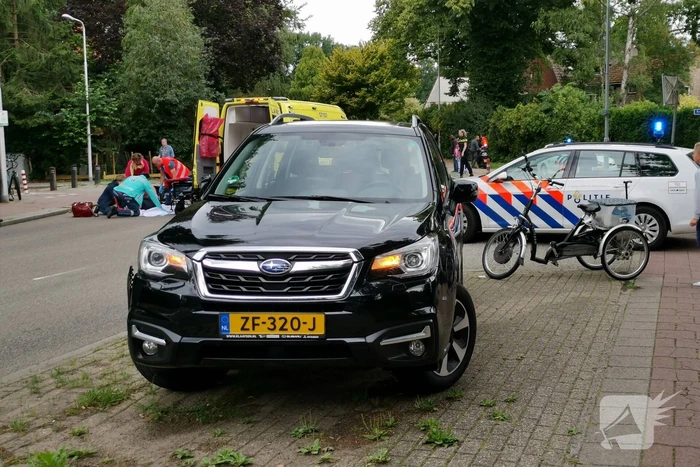 Persoon gewond na aanrijding met auto