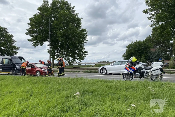 Brand in auto na aanrijding