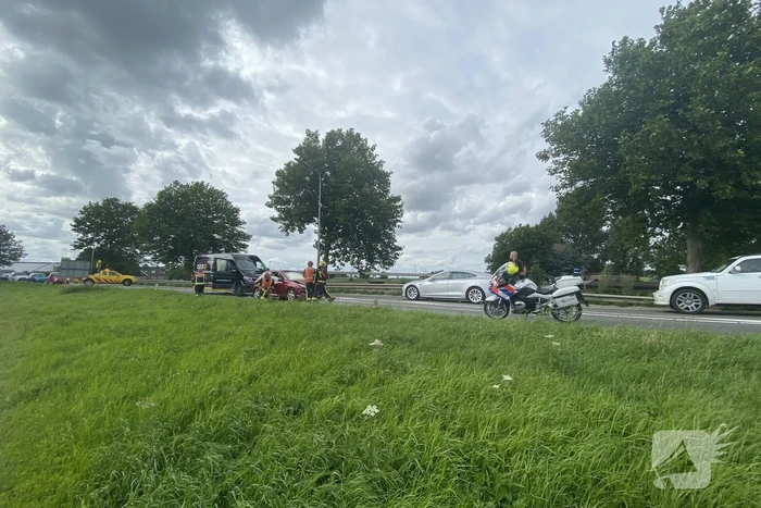 Brand in auto na aanrijding