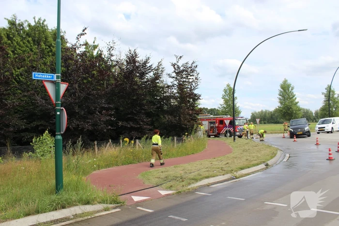Vettige substantie kilometers lang over wegdek