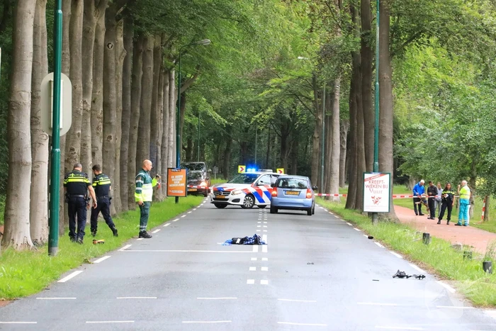 Wielrenner zwaargewond na aanrijding