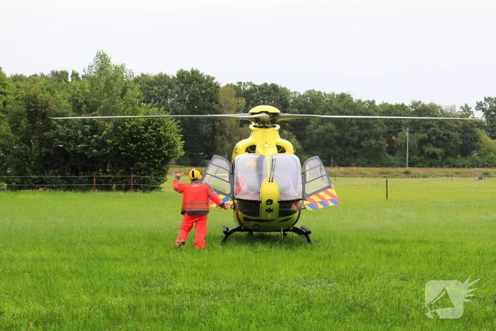 Wielrenner zwaargewond na aanrijding