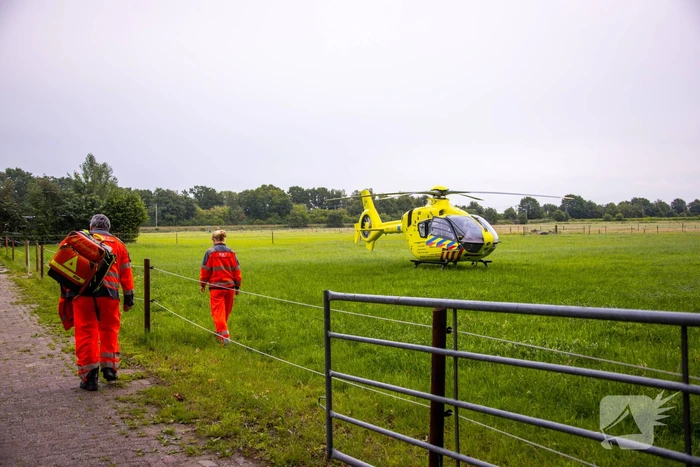 Wielrenner zwaargewond na aanrijding