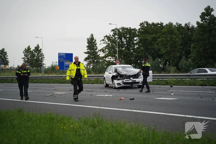 Snelweg afgesloten na ongeval