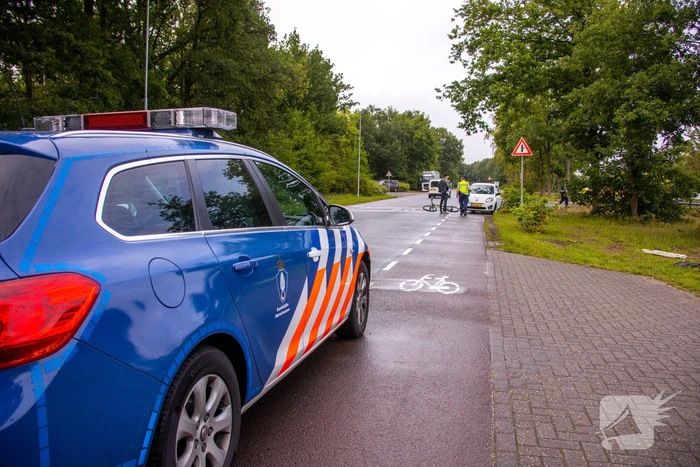 Verkeersongeval tussen auto en mountainbiker