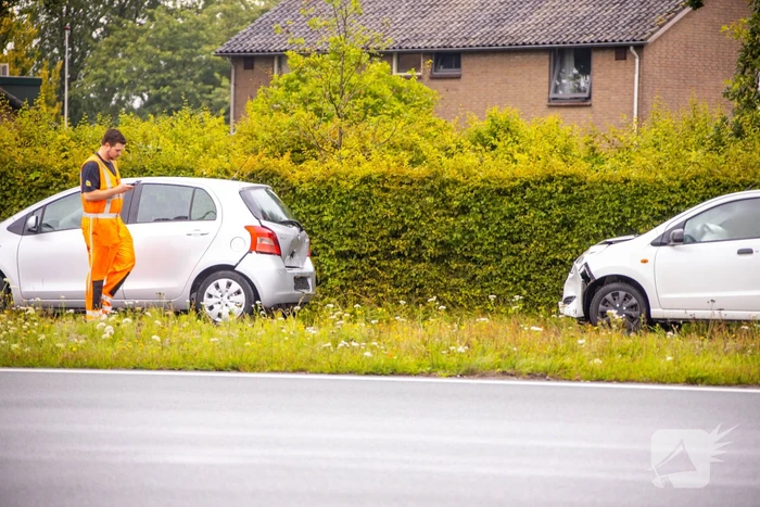 Twee auto's betrokken bij kop-staartbotsing