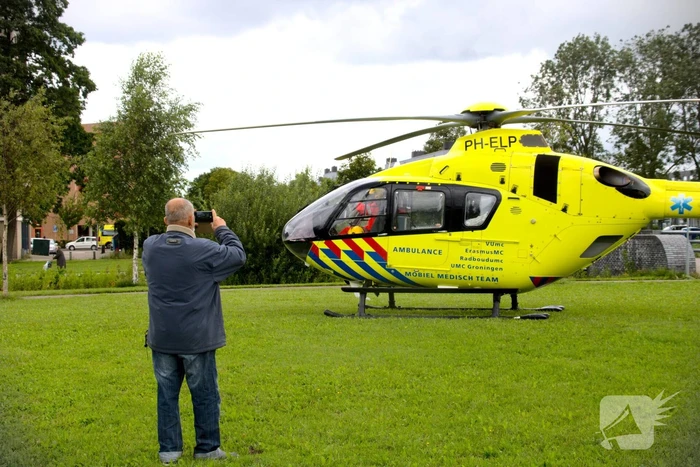 Traumahelikopter landt in Burgemeester Reinaldpark