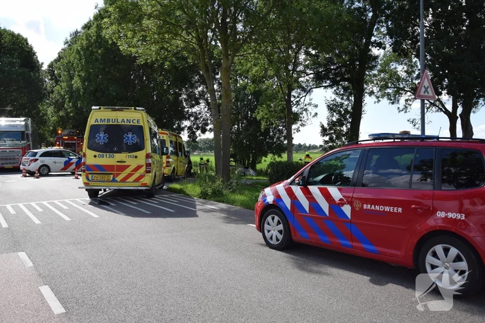 Auto belandt in sloot na ongeval