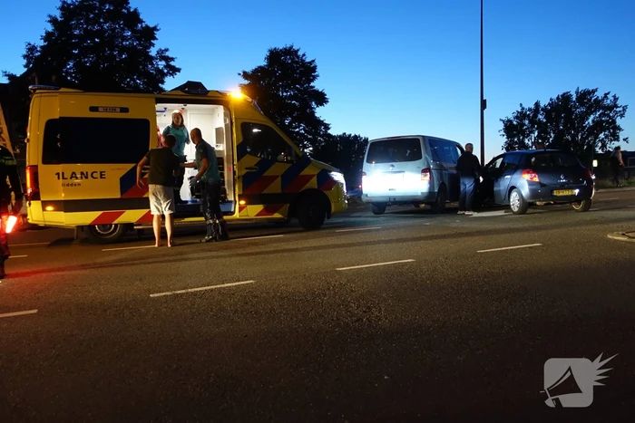 Gewonde na aanrijding met taxibus