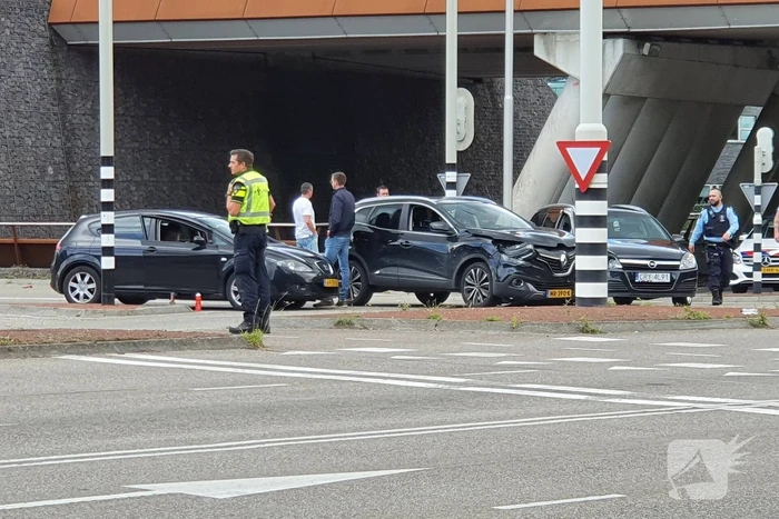 Drie auto's betrokken bij verkeersongeval