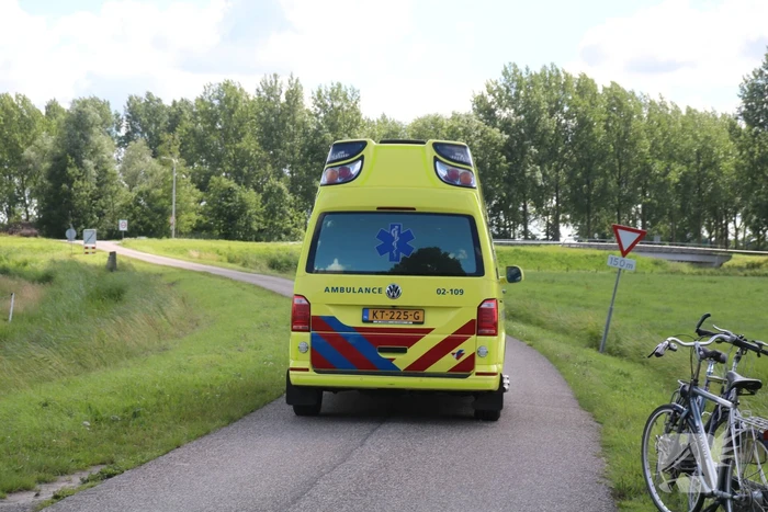 Fietser gewond na aanrijding met auto